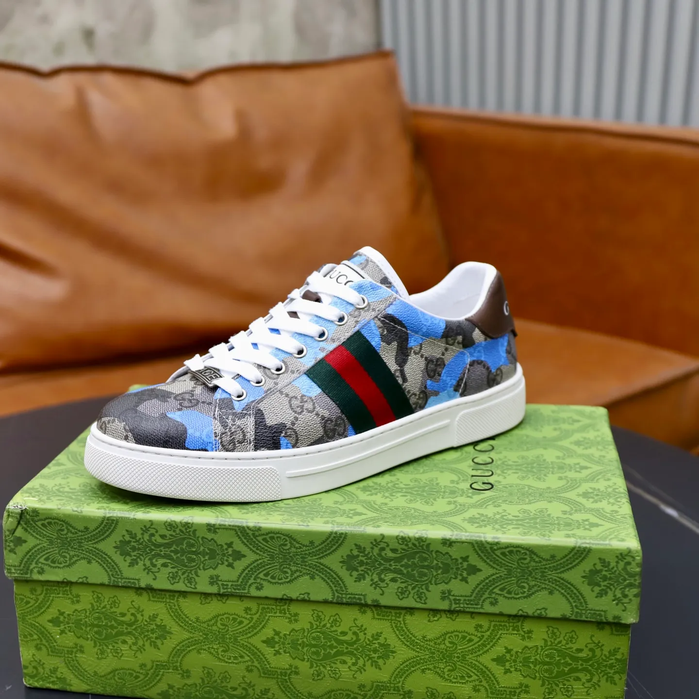 Ex-factory price: 420💰🙅‍♂️🙅‍♂️🙅‍♂️ Brand: Gucci GUCCi Standard code: 38-44 (45 customized) Grade: Same as the official website Material: Original leather splicing, comfortable and breathable sheepskin lining, original wear-resistant outsole Style category: Men's fashionable casual shoes, running, sports shoes, noble luxury brand elements, top luxury Color: actual picture color